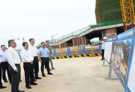 柳州市委書記吳煒、市長張壯到第十二分公司項(xiàng)目調(diào)研指導(dǎo)
