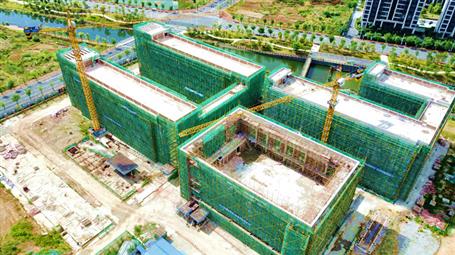 【奮戰(zhàn)三季度 打贏攻堅(jiān)戰(zhàn)】柳州市明德小學(xué)2#、3#教學(xué)樓主體結(jié)構(gòu)通過驗(yàn)收
